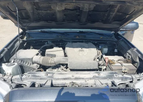 2022 Toyota Tacoma Sr5 V6 z USA, uszkodzony, nr VIN 3TYSZ5AN6NT084565